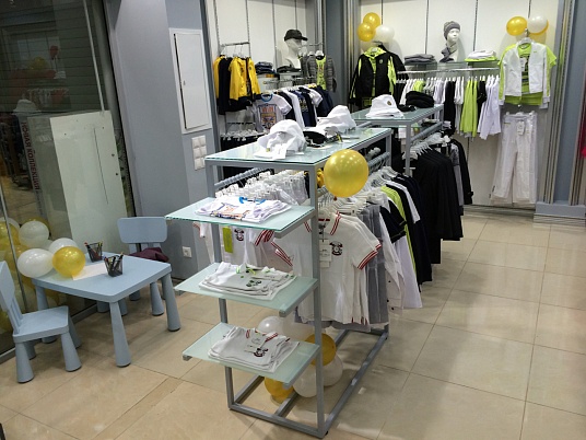 Запуск розничных магазинов детской одежды Stillini